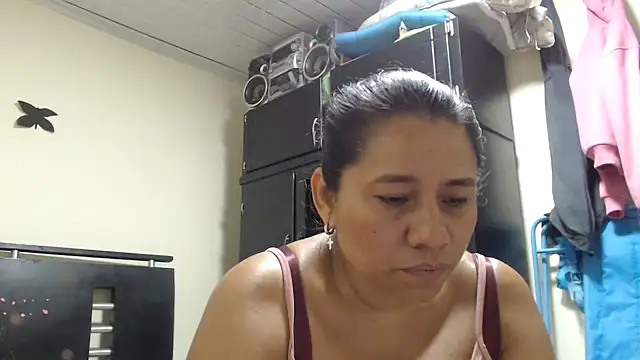 adrixxx38 online show from May 1, 2026, 9:41 pm