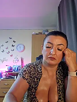 Snapshot of Hotangel75 chatting on September 22, 2025, 9:00 am Hotangel75 online show from September 22, 2025, 9:00 am