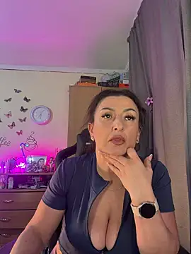 Hotangel75 online show from May 10, 2026, 4:34 pm