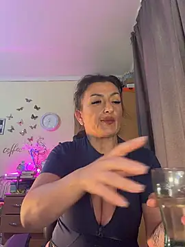 Hotangel75 online show from June 17, 2026, 5:58 pm
