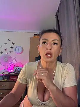 Hotangel75 online show from June 28, 2026, 5:35 am