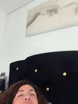 Clara-xoxo online show from July 3, 2026, 8:54 am