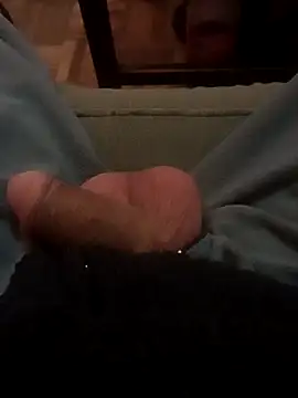 Snapshot of Bigdick666cm chatting on October 6, 2025, 1:36 am Bigdick666cm online show from October 6, 2025, 1:36 am