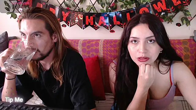 Snapshot of Jack_Emily1 chatting on October 19, 2025, 9:04 pm Jack Emily1 online show from October 19, 2025, 9:04 pm