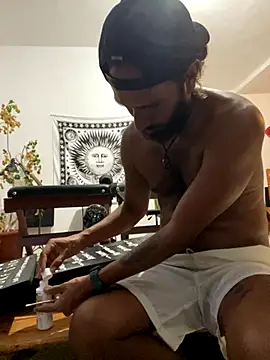 Snapshot of PuroMosh19 chatting on November 3, 2025, 1:19 am PuroMosh19 online show from November 3, 2025, 1:19 am