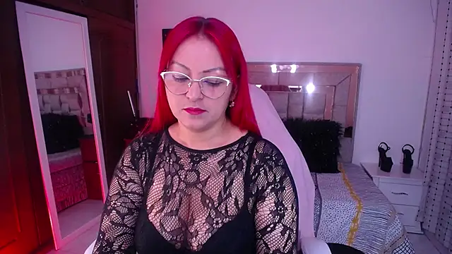 salomecastro  online show from September 30, 2025, 3:44 am