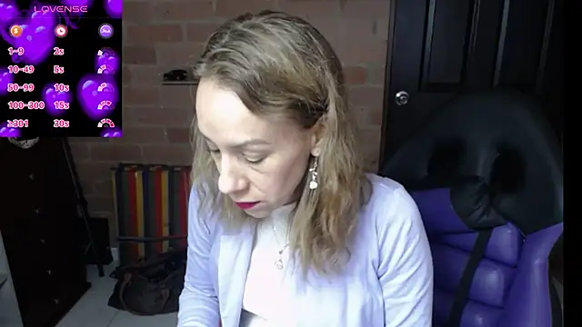 Snapshot of cristin_doll_ chatting on May 1, 2026, 2:32 pm cristin doll online show from May 1, 2026, 2:32 pm
