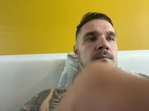 Hot  Tiger online show from June 18, 2026, 6:02 am