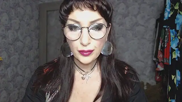Aziza1 online show from June 20, 2026, 1:14 pm