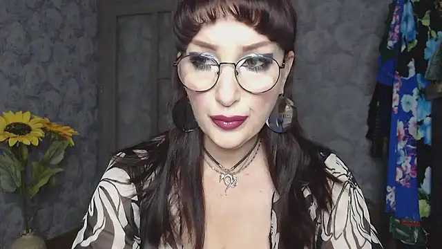 Aziza1 online show from August 5, 2026, 2:31 pm