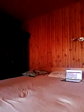 yatshen online show from February 10, 2026, 2:43 pm