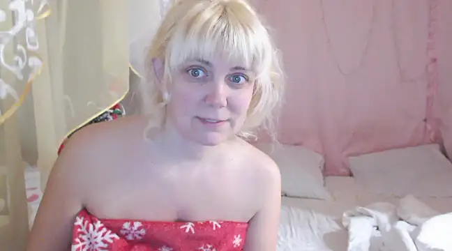 SunnySylvia online show from January 3, 2025, 4:44 am