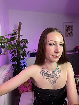 Trixie-Tainted online show from December 10, 2024, 4:27 pm