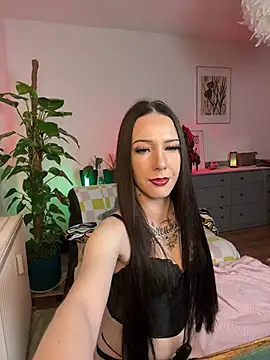 Trixie-Tainted online show from March 4, 2025, 4:41 pm