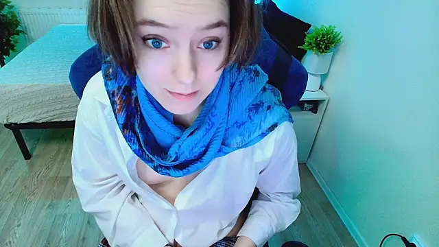 CranberryHot online show from September 29, 2025, 5:23 am