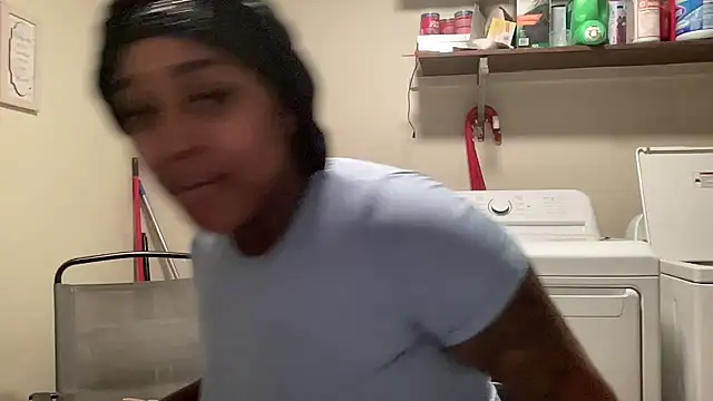 Creamesensation online show from October 25, 2025, 8:36 pm