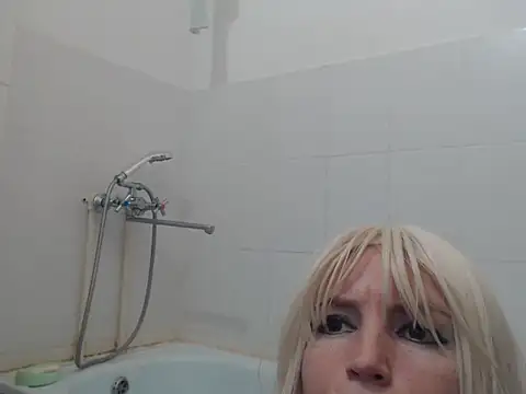 Snapshot of mimimi28 chatting on December 6, 2024, 6:28 pm mimimi28 online show from December 6, 2024, 6:28 pm