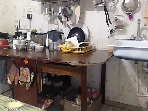 Snapshot of mimimi28 chatting on December 14, 2024, 8:29 pm mimimi28 online show from December 14, 2024, 8:29 pm