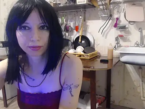 Snapshot of mimimi28 chatting on January 8, 2025, 11:41 pm mimimi28 online show from January 8, 2025, 11:41 pm