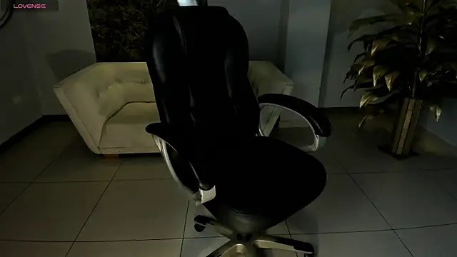 Snapshot of MorganHicks chatting on March 17, 2026, 10:18 am MorganHicks online show from March 17, 2026, 10:18 am