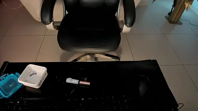 Snapshot of MorganHicks chatting on March 20, 2026, 10:31 am MorganHicks online show from March 20, 2026, 10:31 am