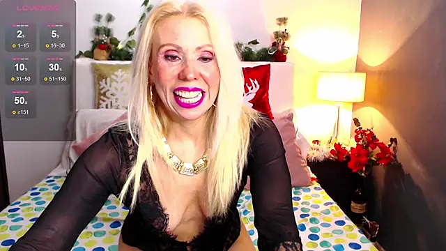 Luci evans online show from December 12, 2024, 1:21 am