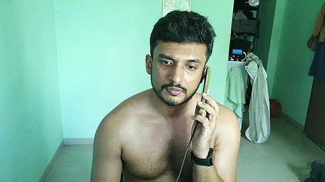 daringcutie online show from May 7, 2026, 7:03 am
