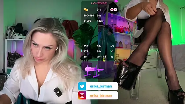 Snapshot of Erika_Kirman chatting on October 7, 2025, 10:23 am Erika Kirman online show from October 7, 2025, 10:23 am