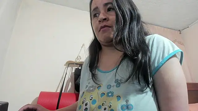 latinfemale online show from December 29, 2024, 2:17 am