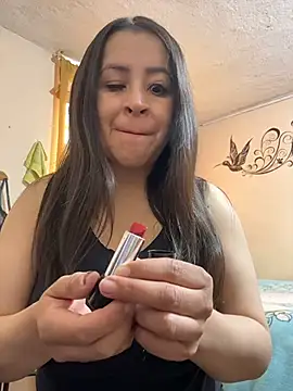 latinfemale online show from May 7, 2026, 9:20 pm