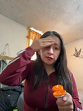 latinfemale online show from June 29, 2026, 8:31 pm