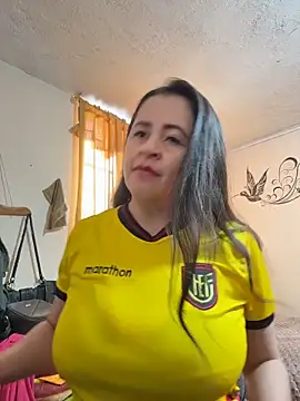 latinfemale online show from June 30, 2026, 8:21 pm
