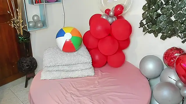 DestinyHills online show from March 17, 2026, 12:15 am