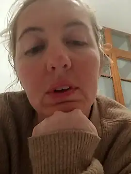 Mllesha74000 online show from April 4, 2026, 6:38 pm