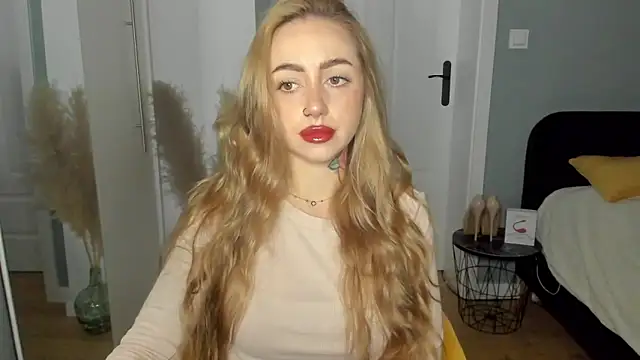 sexyCoralie online show from May 7, 2026, 6:30 am