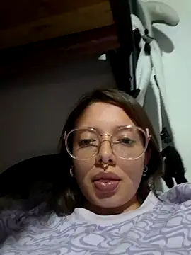 Snapshot of linda-schmidt chatting on January 3, 2025, 1:27 am linda-schmidt online show from January 3, 2025, 1:27 am