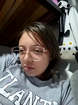 Snapshot of linda-schmidt chatting on January 8, 2025, 3:40 am linda-schmidt online show from January 8, 2025, 3:40 am