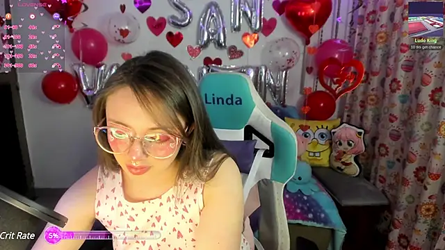 Snapshot of linda-schmidt chatting on February 15, 2025, 12:48 am linda-schmidt online show from February 15, 2025, 12:48 am