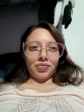 Snapshot of linda-schmidt chatting on March 8, 2025, 5:07 am linda-schmidt online show from March 8, 2025, 5:07 am