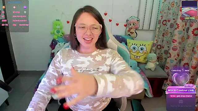 Snapshot of linda-schmidt chatting on March 13, 2025, 12:16 am linda-schmidt online show from March 13, 2025, 12:16 am