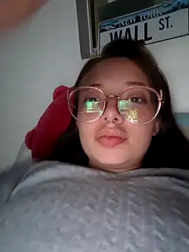 Snapshot of linda-schmidt chatting on October 5, 2025, 12:42 am linda-schmidt online show from October 5, 2025, 12:42 am