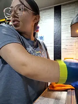 linda-schmidt online show from January 14, 2026, 1:33 am