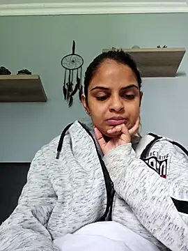 DirtySnowball69 online show from May 8, 2026, 7:03 am