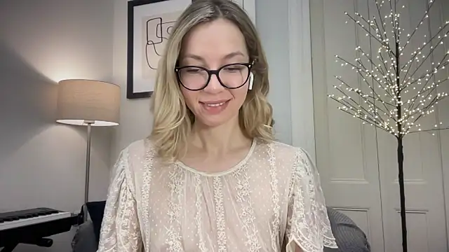 Cutensadistic online show from December 27, 2024, 1:39 pm