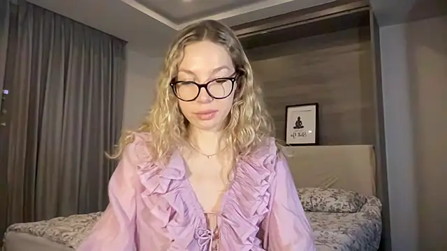 Cutensadistic online show from January 24, 2025, 11:37 am