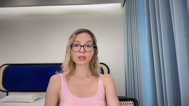 Cutensadistic online show from February 12, 2025, 10:46 am