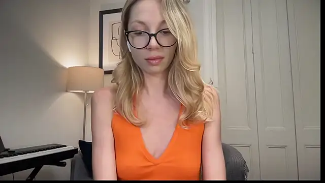 Cutensadistic online show from February 27, 2025, 5:36 pm