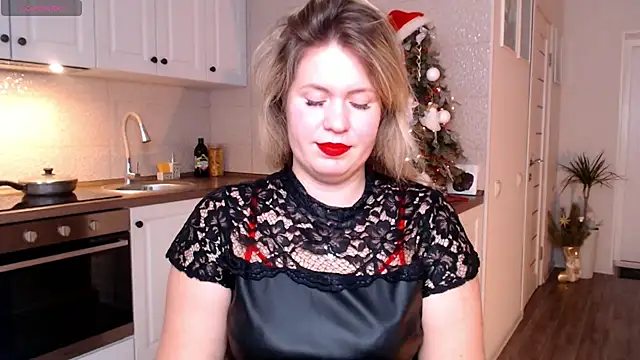 Snapshot of HotTiffani chatting on January 9, 2025, 11:03 am HotTiffani online show from January 9, 2025, 11:03 am
