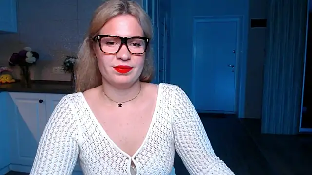 Snapshot of HotTiffani chatting on September 20, 2025, 6:31 pm HotTiffani online show from September 20, 2025, 6:31 pm