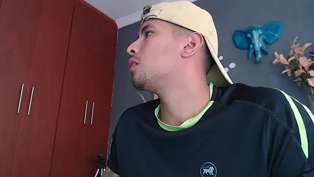 Snapshot of geirge_teacherxx chatting on January 10, 2025, 7:54 pm geirge teacherxx online show from January 10, 2025, 7:54 pm